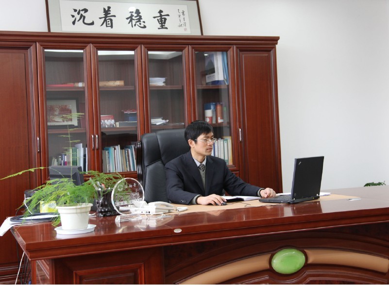 【人物志】博學(xué)、穩(wěn)重、精益求精──張亞峰副總剪影