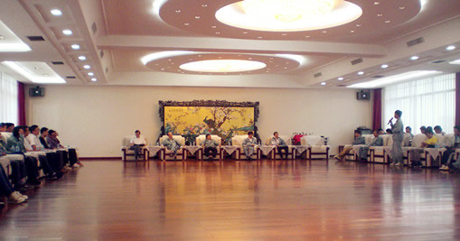 2011、2012年入職員工座談會(huì)在公司本部順利召開